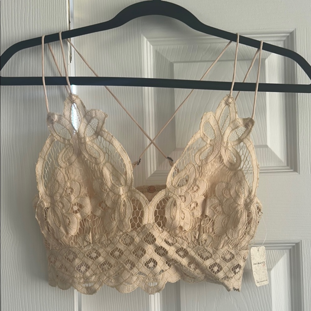 NWT!! NEW Sold Out Free People FP Adella Lacey Bralette Bra Crop Top size M-L